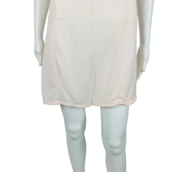 Vintage 60s Baby Pink Slip Embroidered Daisies Venusform Lingerie